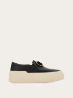 Ferragamo New Vara plate slip on